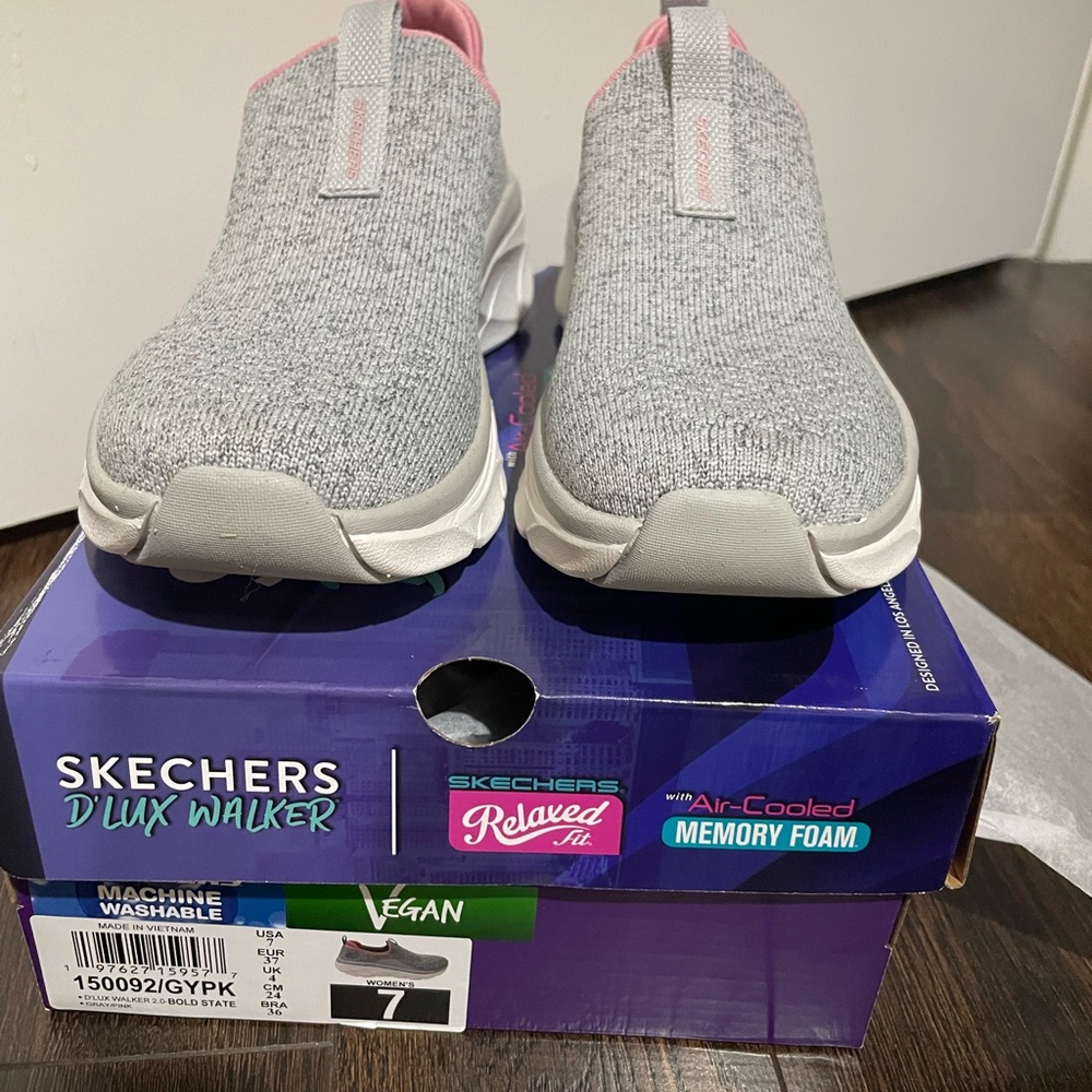 Skechers D'Lux Walker Sneakers